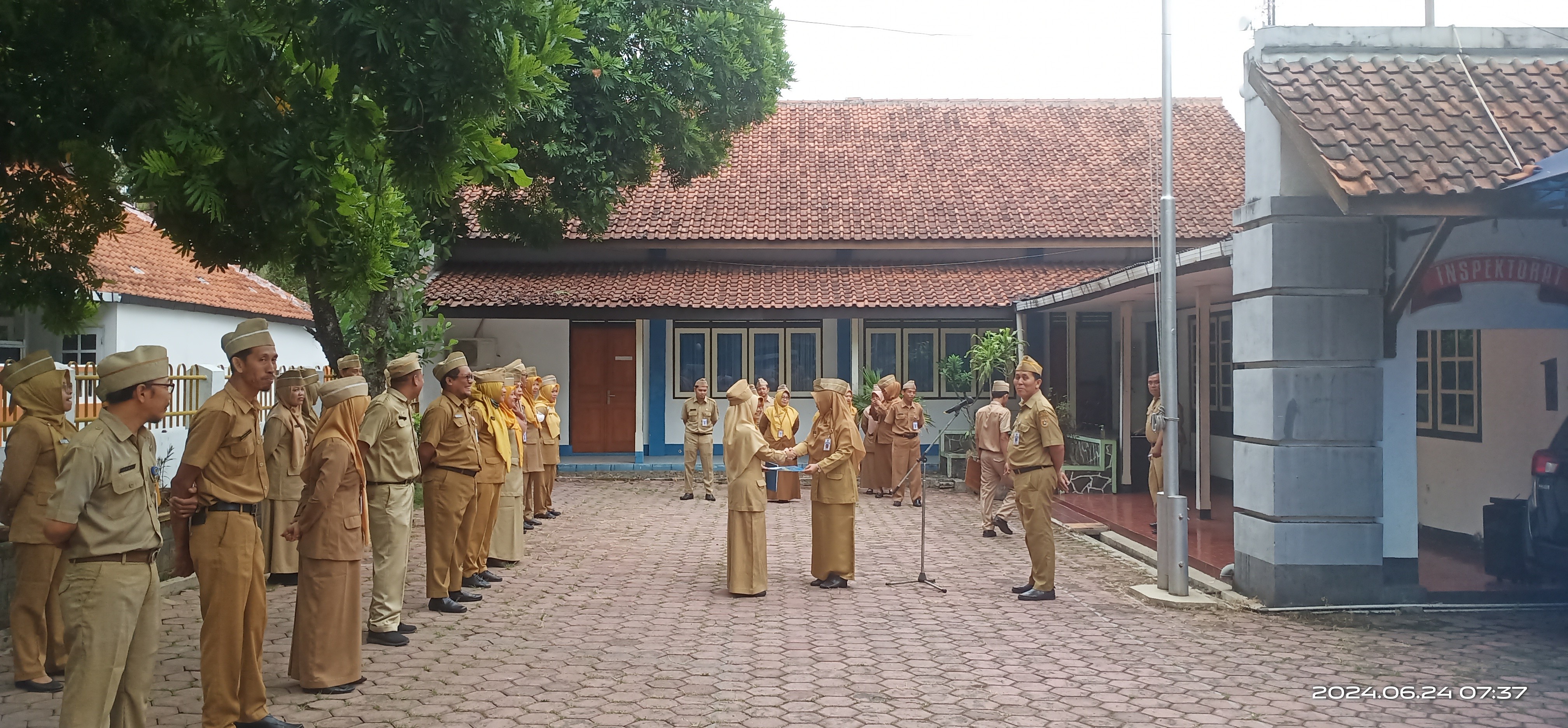 Foto_Penyerahan_SK_MPP_dan_Naik_Pangkat.jpg